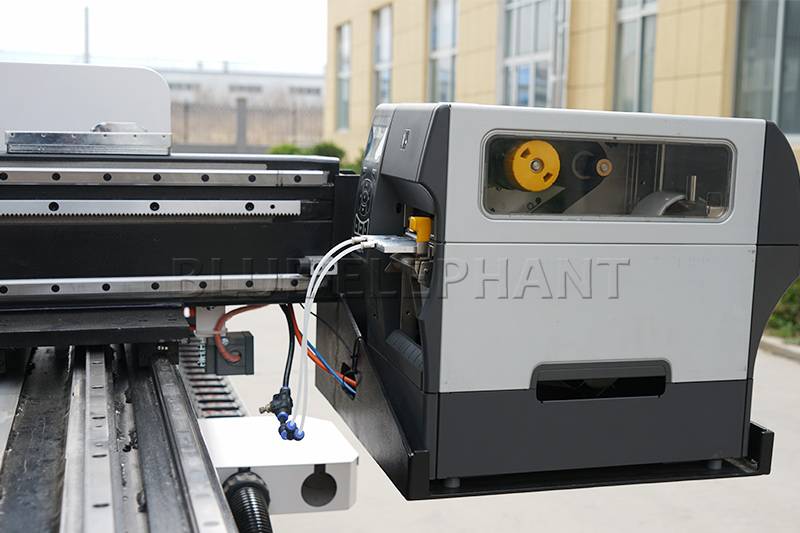 圆盘换刀加工中心